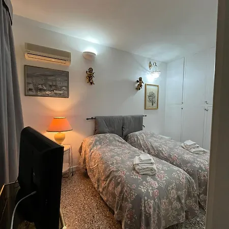 ゲストハウス Stanza Con Ottima Posizione ローマ